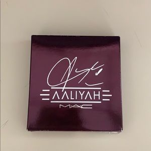Aaliyah MAC Eyeshadow Palette